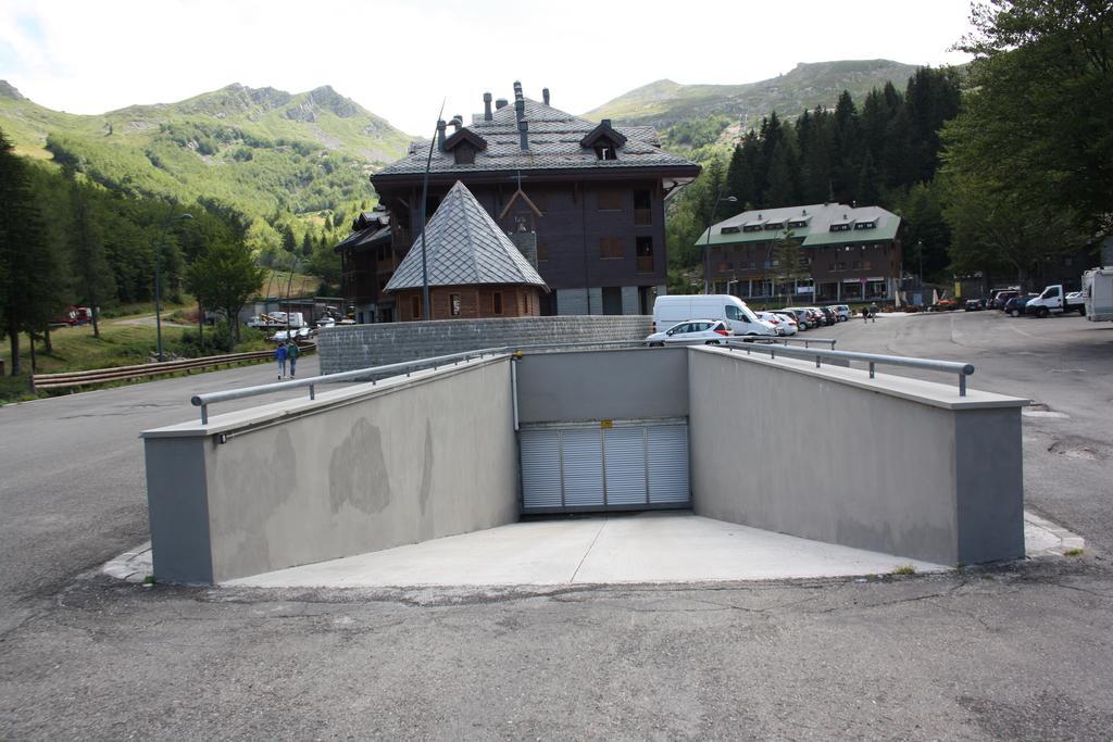 Aparthotel Il Cervo Bianco Abetone Exterior foto
